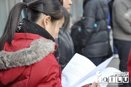 組圖：今日山東10萬考生走進(jìn)國家公務(wù)員考場