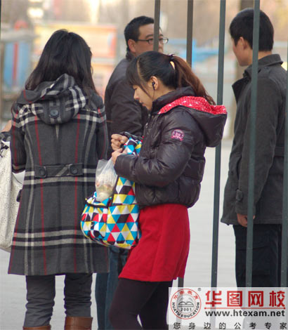 華圖視角2011國(guó)家公務(wù)員考試考場(chǎng)人物特寫(xiě)