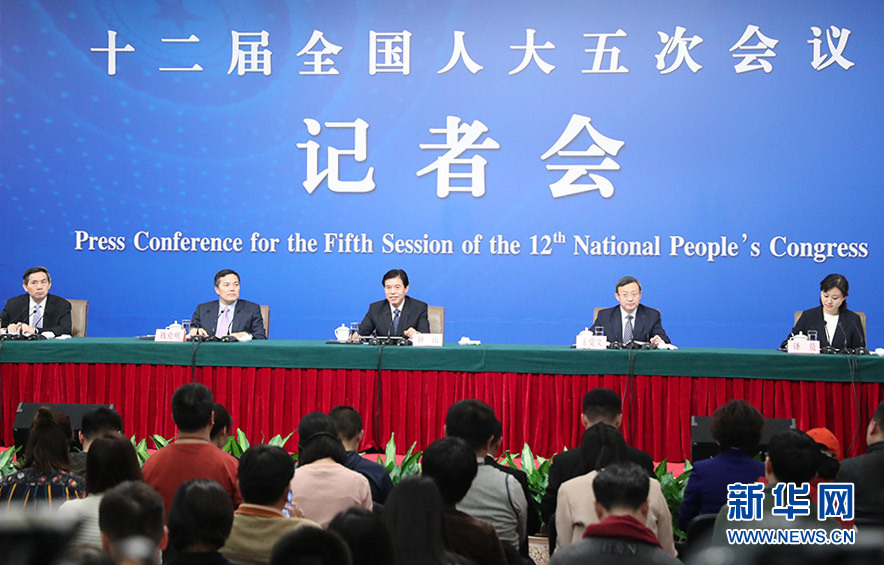 王受文：中國現(xiàn)在吸引外資的優(yōu)勢是很扎實的、多方面的